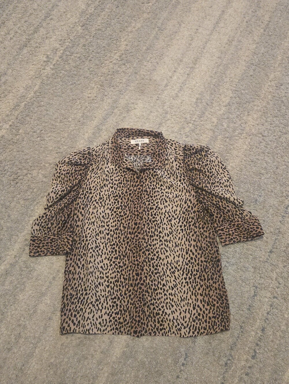 FRAME Gillian Leopard Print Silk Puff Sleeve Blouse Size Small  100% Silk